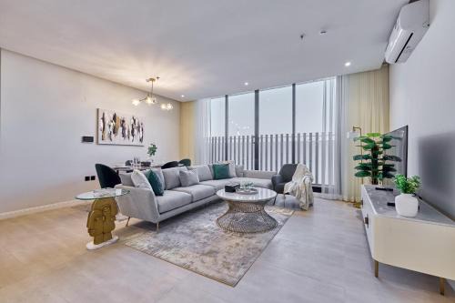 bnbmehomes - Spacious 3BR Apt - Al Quds - Riyadh - A17