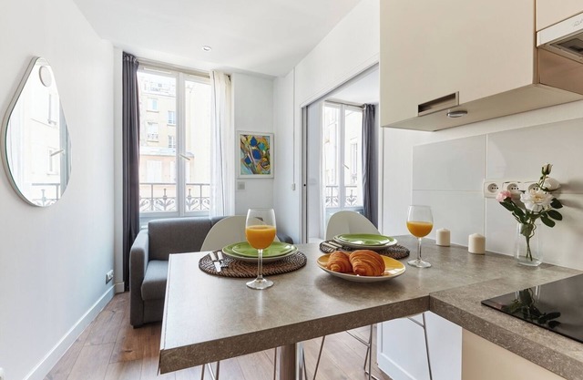 BnBNook - Bright 1BR Near Place de la Bastille