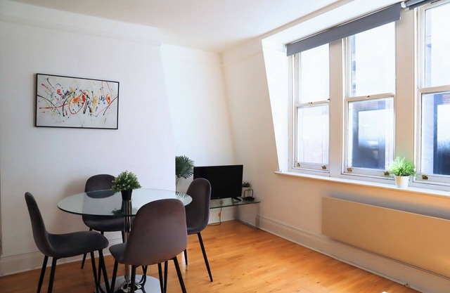 BnBNook - Bright 1BR Close to St. Paul's and Temple