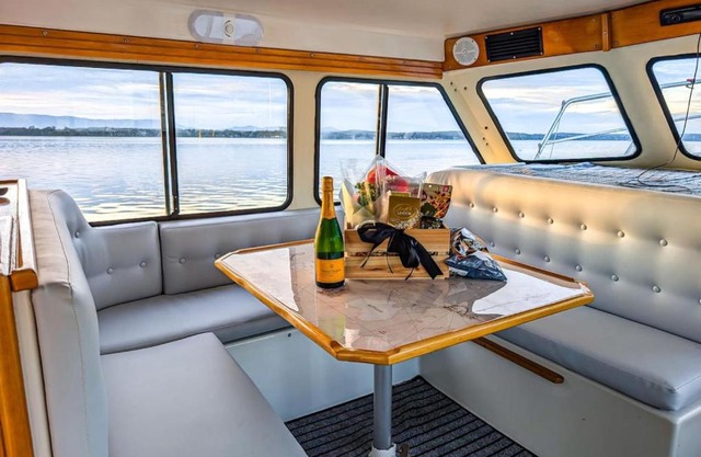 Boat Experience, Lake Macquarie