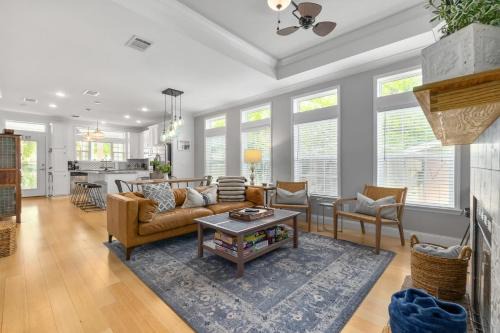 Boatyard Oasis - Modern Charm - Mins to Downtown