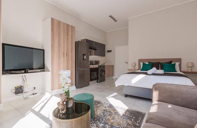 Bobo's Greenlee Lifestyle Studio Apartment