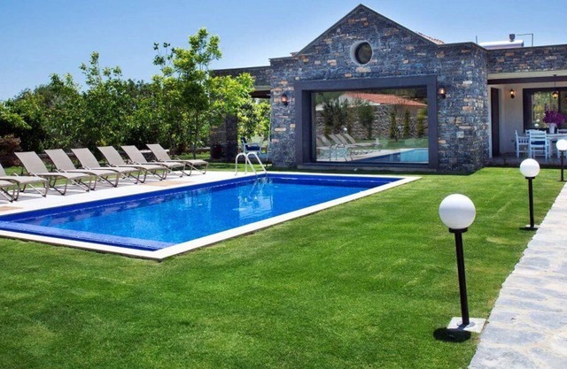 Bodrum Ortakent Yahsi 4 Bedroomed Stone House with Private Pool