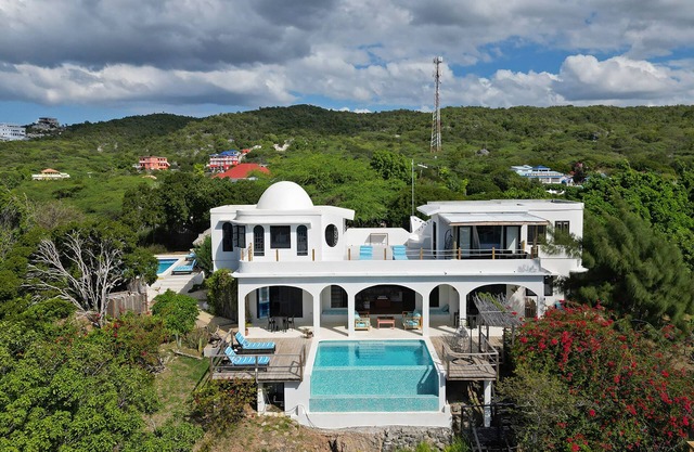 Boho Chic 5-bedroom Beachfront Villa, 2 Private Pools Plus Personal Cook & Staff