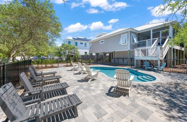 Book a Fall Getaway Today! Fair Dinkum - Private Pool! Steps to Beach!