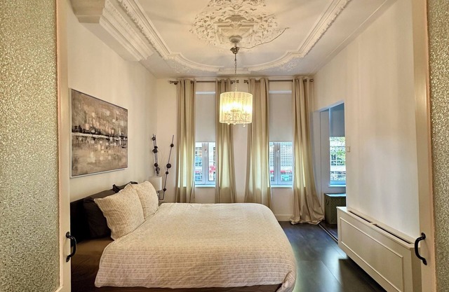 Bookings welcome 2025-2026! Boutique Apartment in the Green Heart of Amsterdam