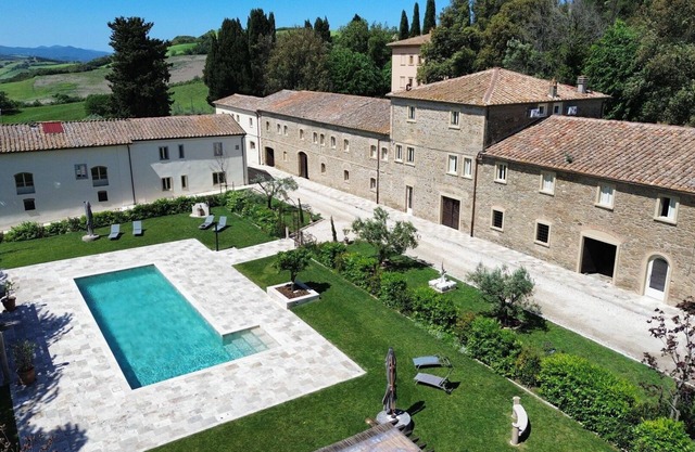 Borgo Ariano 2 – Apartment with pool