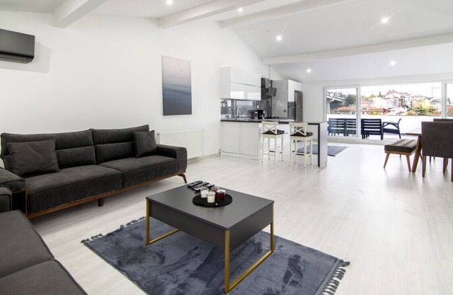 Bosphorus Terrace Flat 4 Min to Ortakoy Sq
