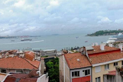 Bosphorus View with 2 Bedrooms and Central Location