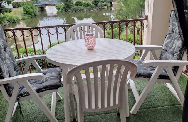 Bougenay vacation village with free swimming pool from May to mid-September