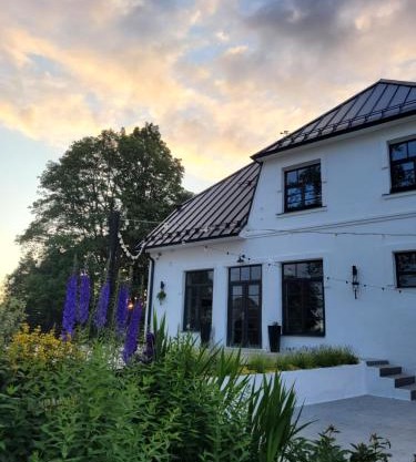 Boutique hotel MEŅĢELES PIENOTAVA