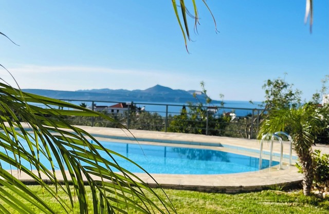 Boutique Villa with private garden, pool & parking. Blue flag beaches close by.