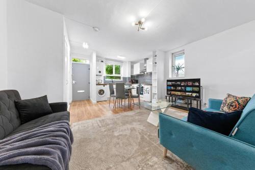 *Brand New 1 Bedroom Flat in Central London*