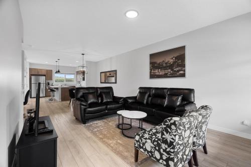 Brand New 3BR Home near Sikome Beach Bow River Golf Free WiFi and private two cars parking
