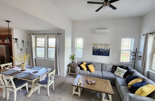 Brand New 4BHK Home! Ocean and Mountain View!