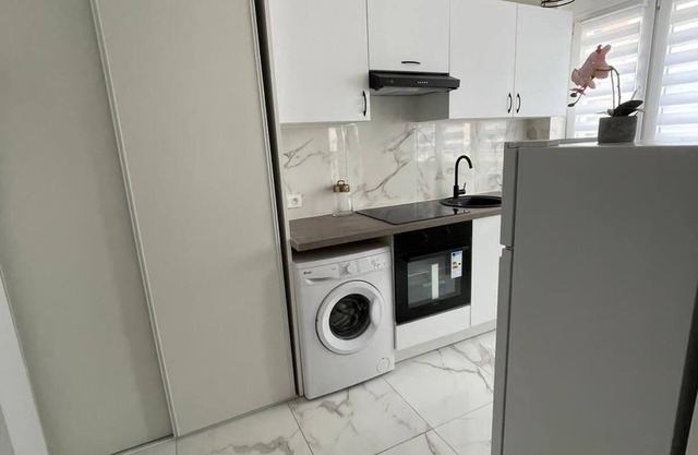Brand new apartment 44m2, very quiet and elegant area. Parking, fees applicable.