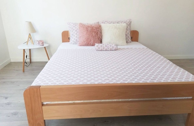 BRAND NEW Apartment Close to Bus Station and Old Town