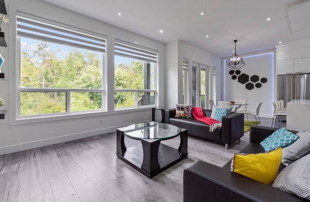 🍁Brand new, cheerful, exquisite 4 BR house,fast wifi,parking🏆