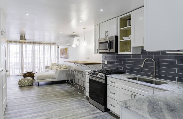 Brand new, fully renovated modern & spacious villa