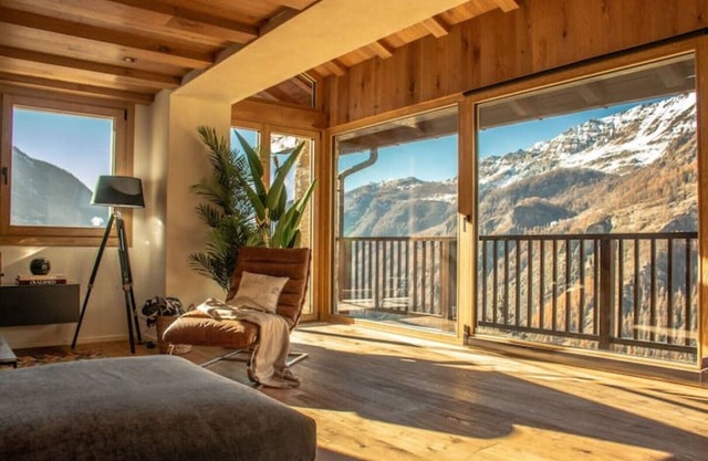 Brand new Luxury Chalet sleep 12