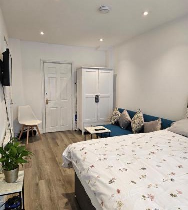 Brand New Private Annex Guest Suite