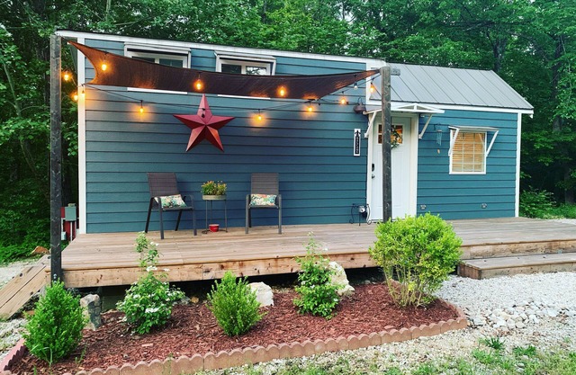 Branson Tiny Home: Quiet, Cozy & Unique Lodging in the Heart of Branson!