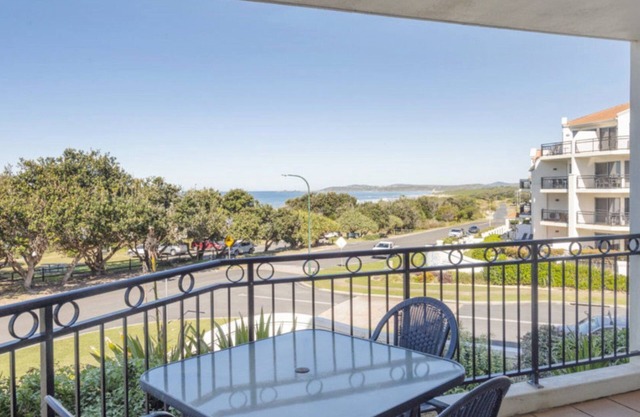 Breakers Block 2 Unit 6 - Lifestyle Yamba