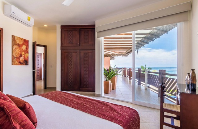 Breathtaking Beachfront Condo with luxurious amenities!
