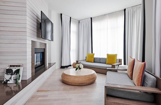Breathtaking Beach Close from Your Door Steps | Suite w/Living area