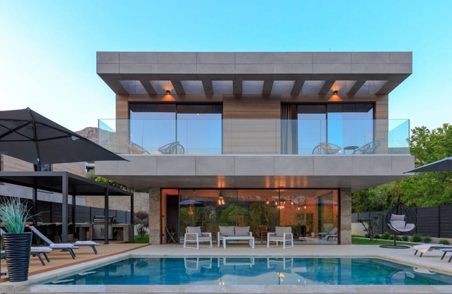 Breathtaking luxury villa LorKia with infinity pool and wellness