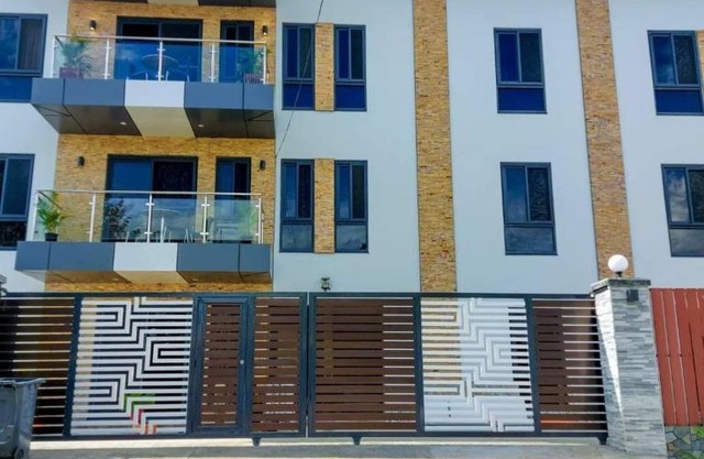 Breeze Apartments