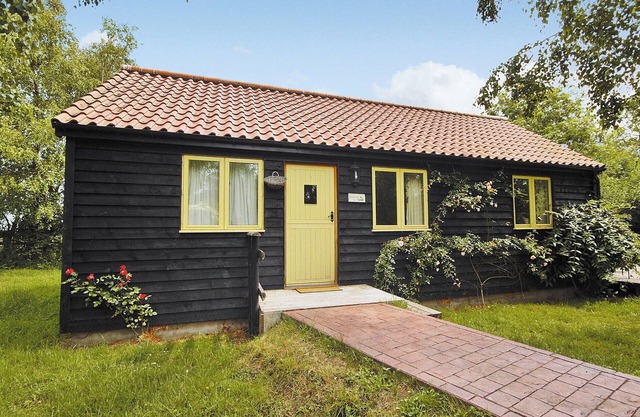 Briar Cottage - E5335