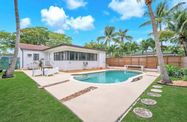 Brickell Zen House - Relaxing Pool Home