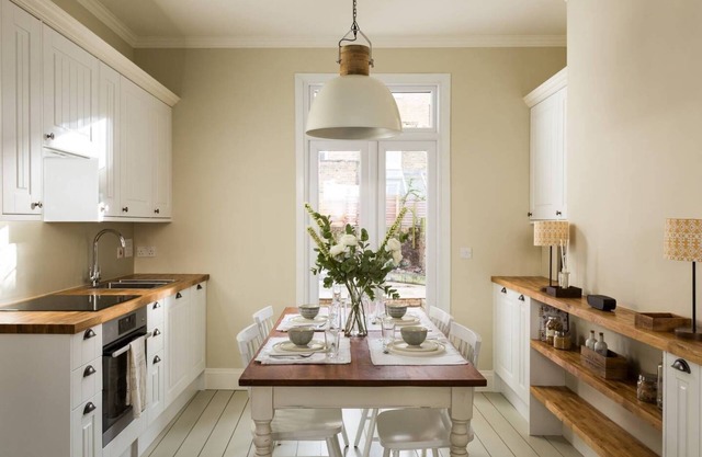 Bright 1BR Modern Home & Terrace in West London