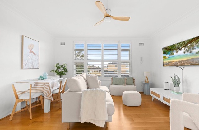 Bright 2-Bed Flat with Balcony in Vaucluse