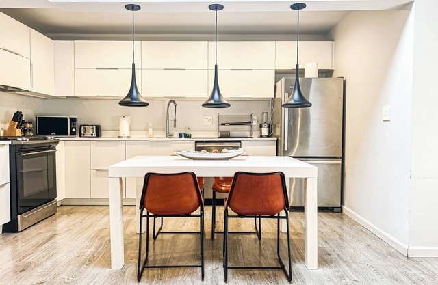 Bright 2BR Home Near LAX & SoFi - SH2