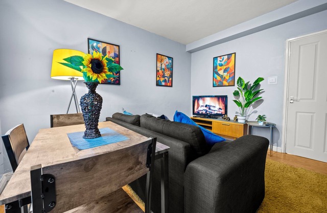 Bright 3Bed Flat Near Wandsworth Rail & King George Park