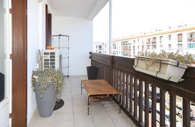 Bright 90m² close to the sea, WIFI