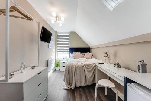 Bright and Cosy Studio - Excellent Location 9