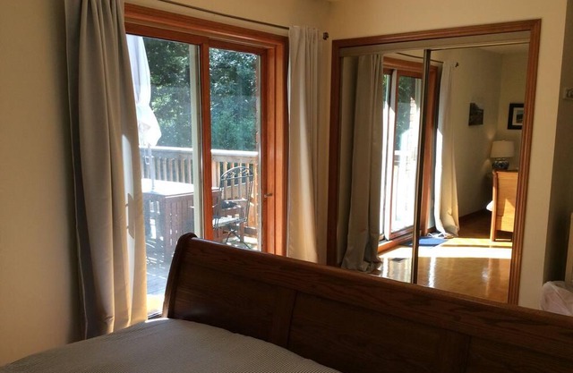 Bright and spacious home in historic town of Dundas.