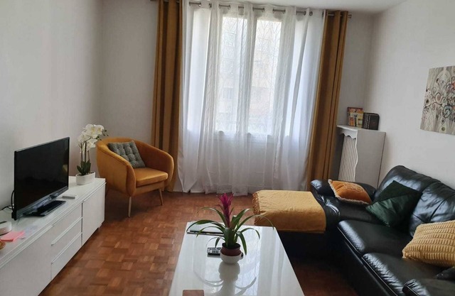 Bright apartment with nice view