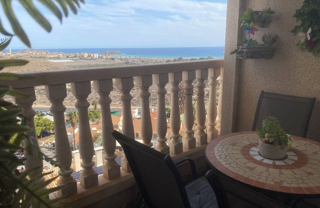 Bright apartment in Bolnuevo, with terrace and swing. sea views.