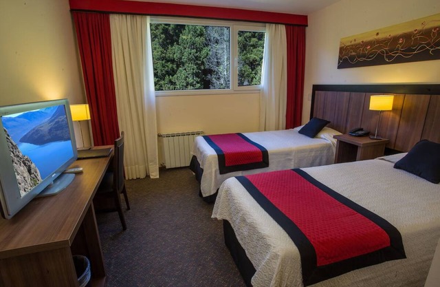 Bright Room with Scenic Views Perfect for Adventurous Getaways in Bariloche