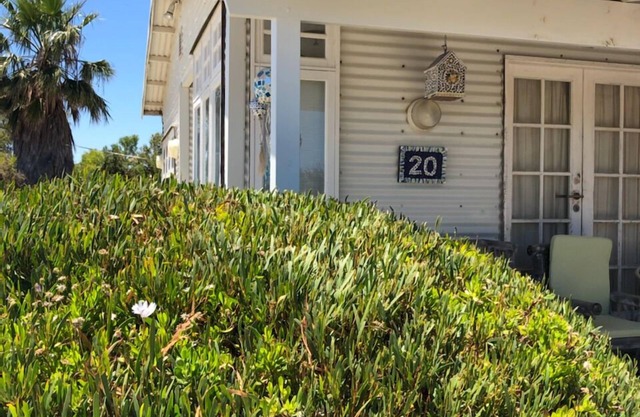 Bright beach cottage