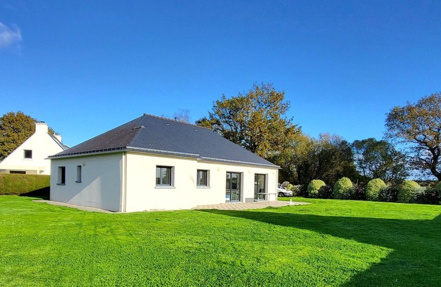 Bright Country Home near Beaches & Sainte-Anne-d’Auray