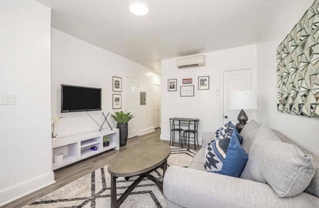 Bright DC Retreat Extended Stays Welcome w/Parking