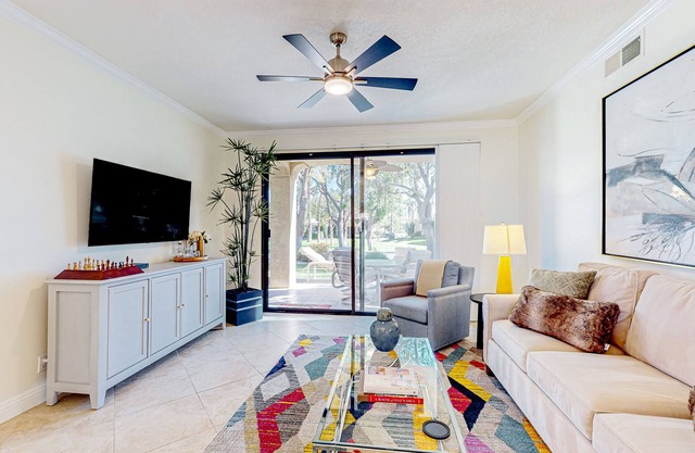 Bright Dog Friendly condo with inviting patio, washer/dryer on a Golf Course