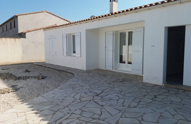 Bright house in Ars en ré
