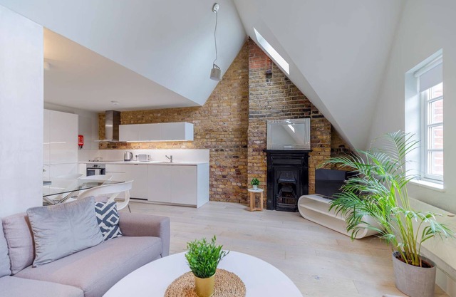Bright & Modern Holborn Apartment – Central Location