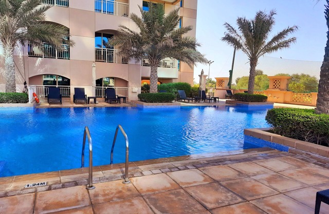 Bright Open Plan Flat★Central DXB★Large Private Terrace Garden★Great Canal Views